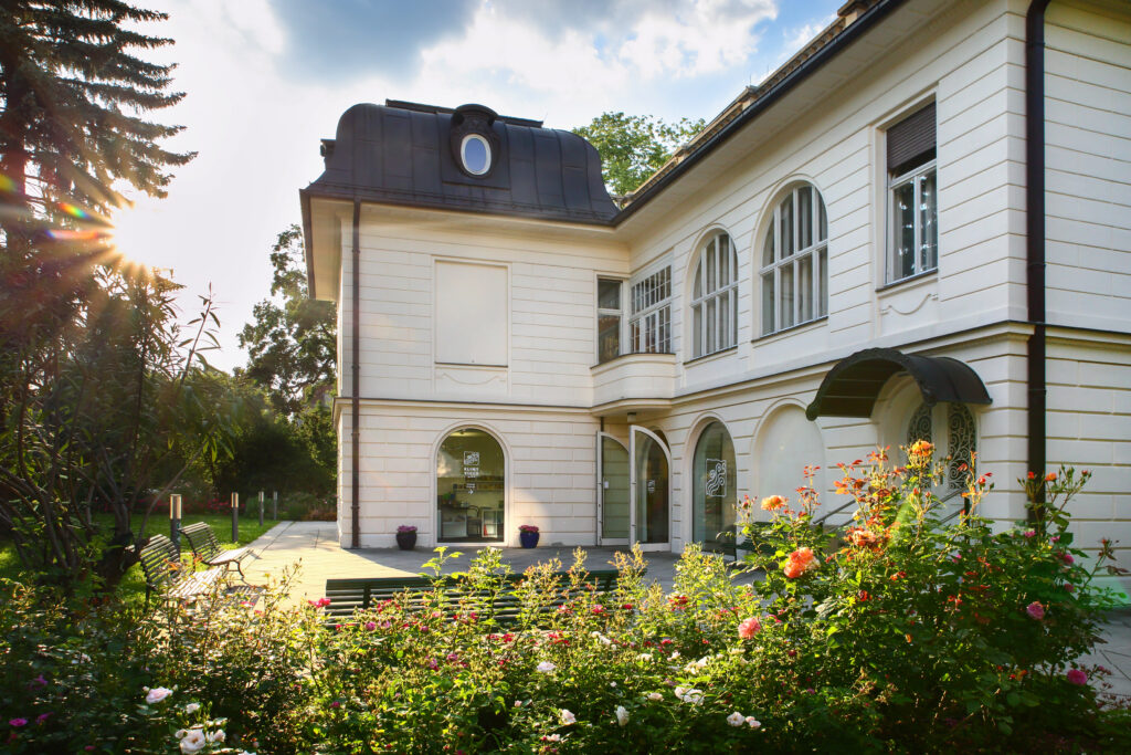 Klimt Villa